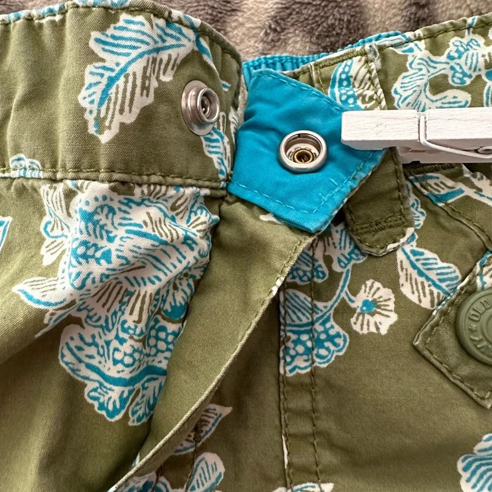Old Navy Floral Print Convertible Utility Pants in Green Blue Size 6-12 Months